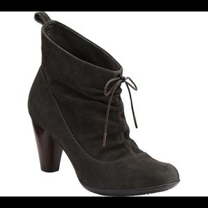 Indigo Clark’s Turkish blend grey suede boots 10 M